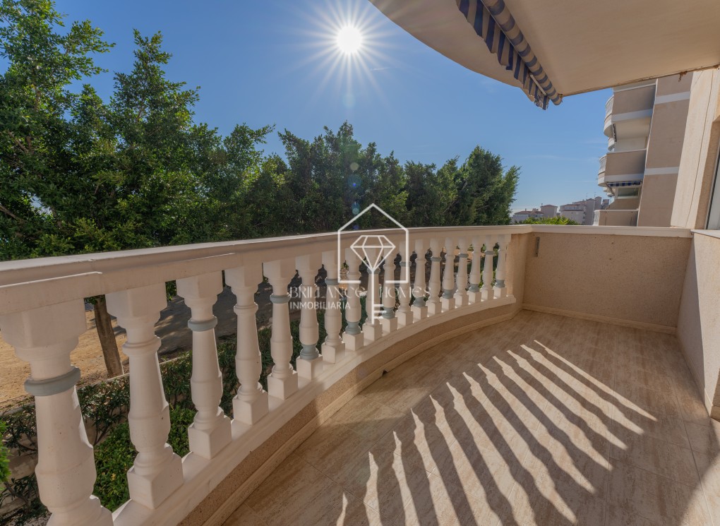 Sale - Apartment / flat - Los Arenales del Sol - Arenales