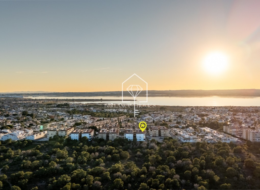 Sale - Apartment flat - Torrevieja - La Siesta