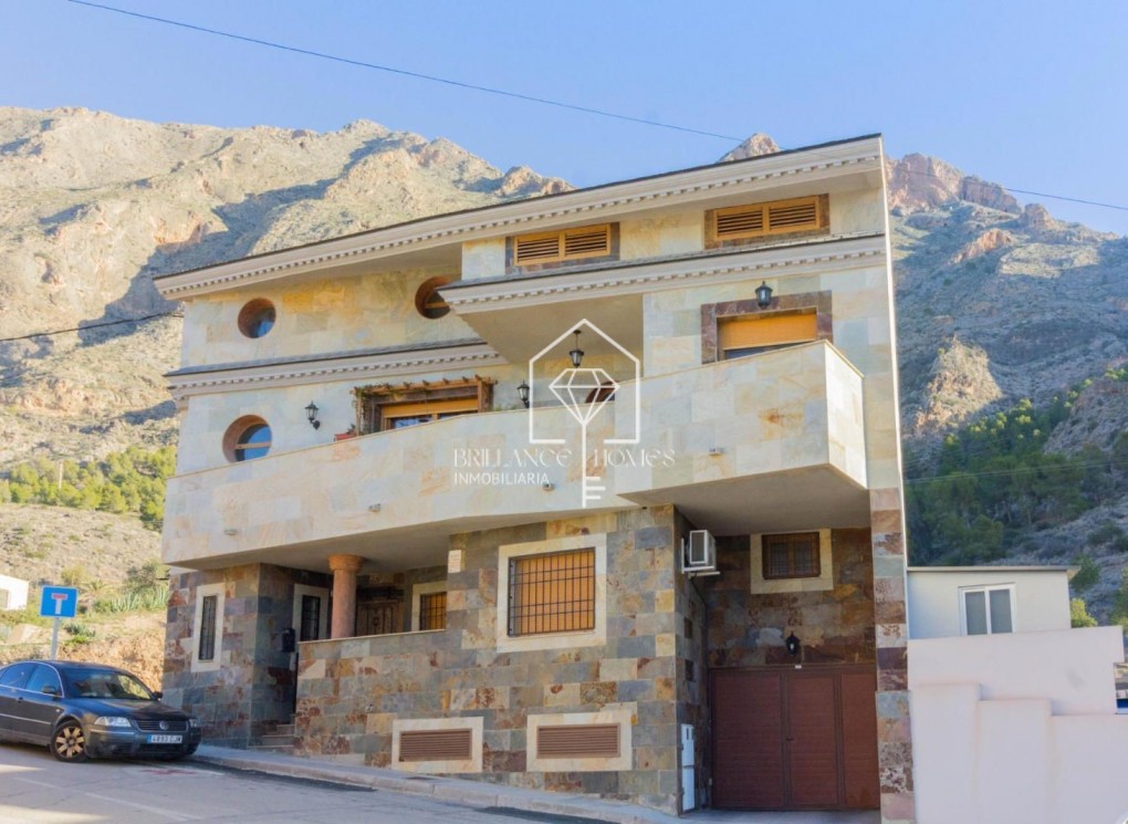 Sale - detached house - Redován