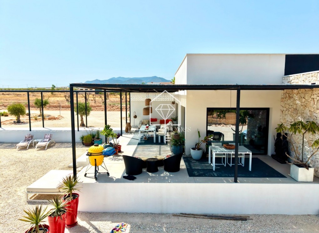 Sale - Detached villa - Pinoso