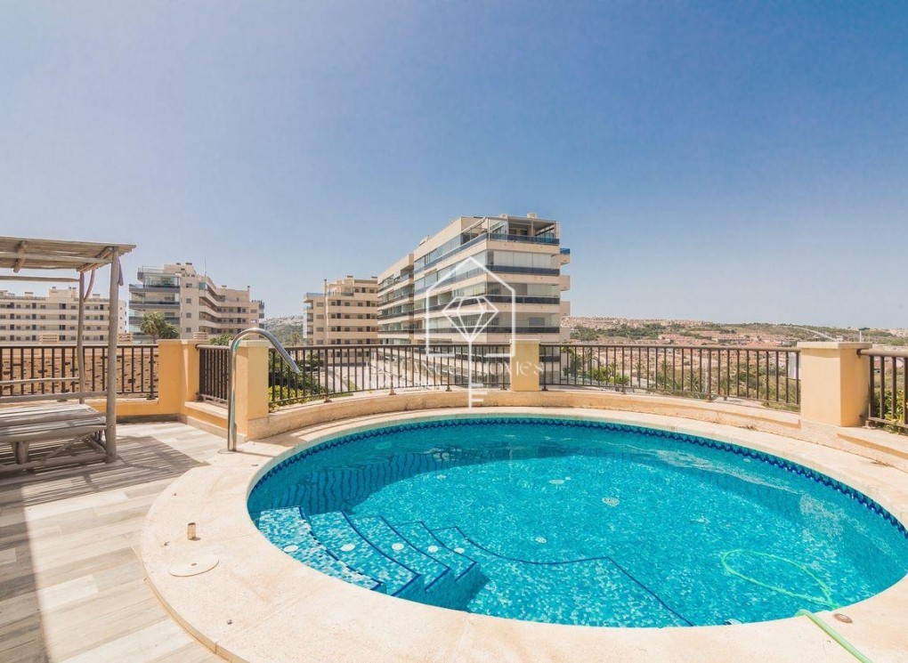 Sale - Semi-detached house - Los Arenales del Sol - Arenales