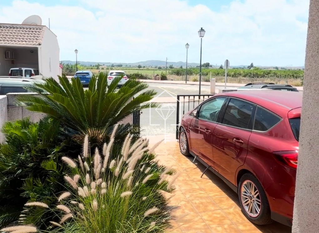 Sale - Townhouse - Daya Nueva