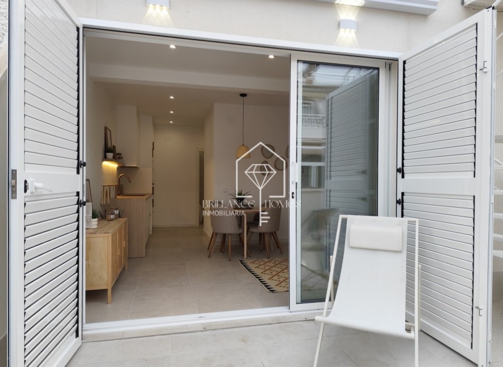 Sale - Townhouse - La Siesta