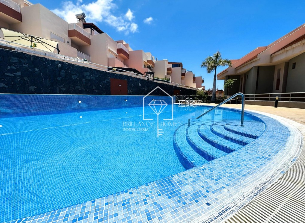 Sale - Villa / Detached house - SANTA CRUZ
