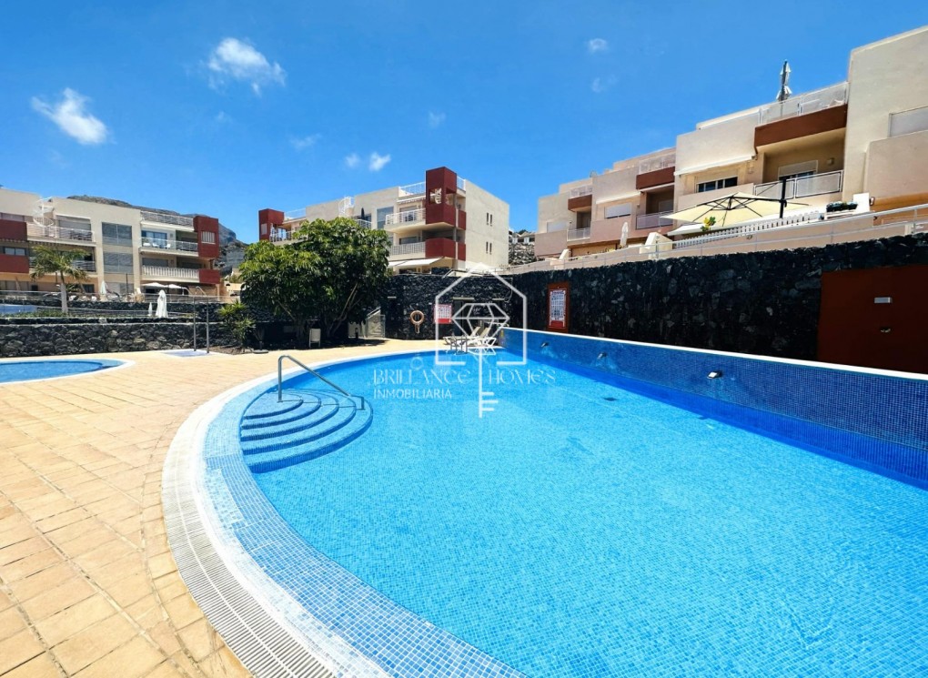 Sale - Villa / Detached house - SANTA CRUZ