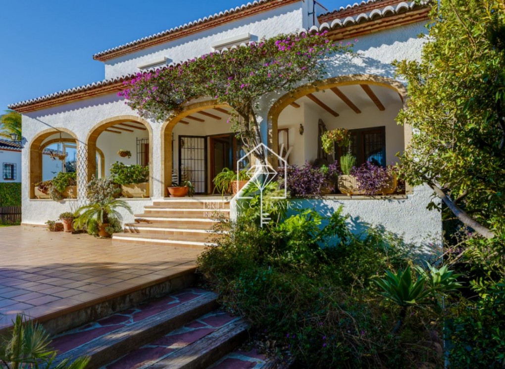 Sale - Villa - Jávea