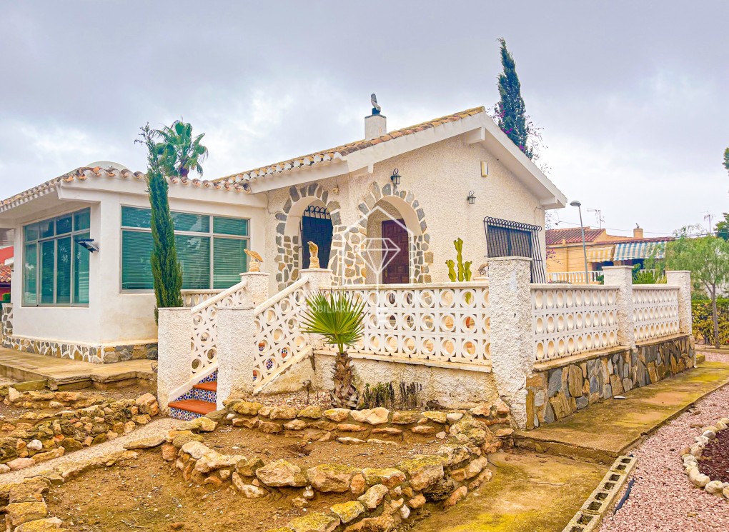 Sale - Villa - Los Balcones - Los Altos del Edén