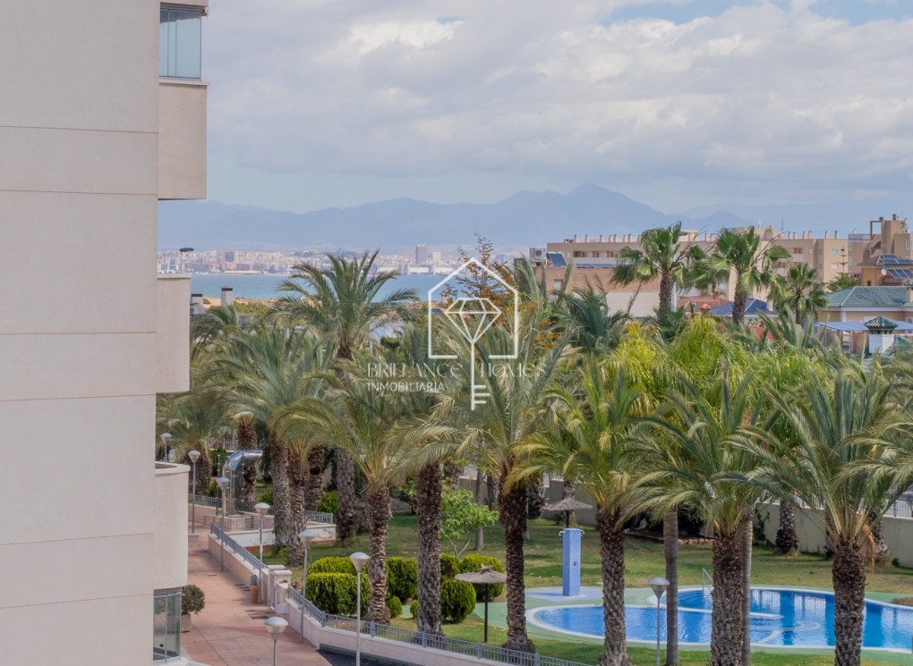 Segunda mano - Apartamento / piso - Los Arenales del Sol - Arenales