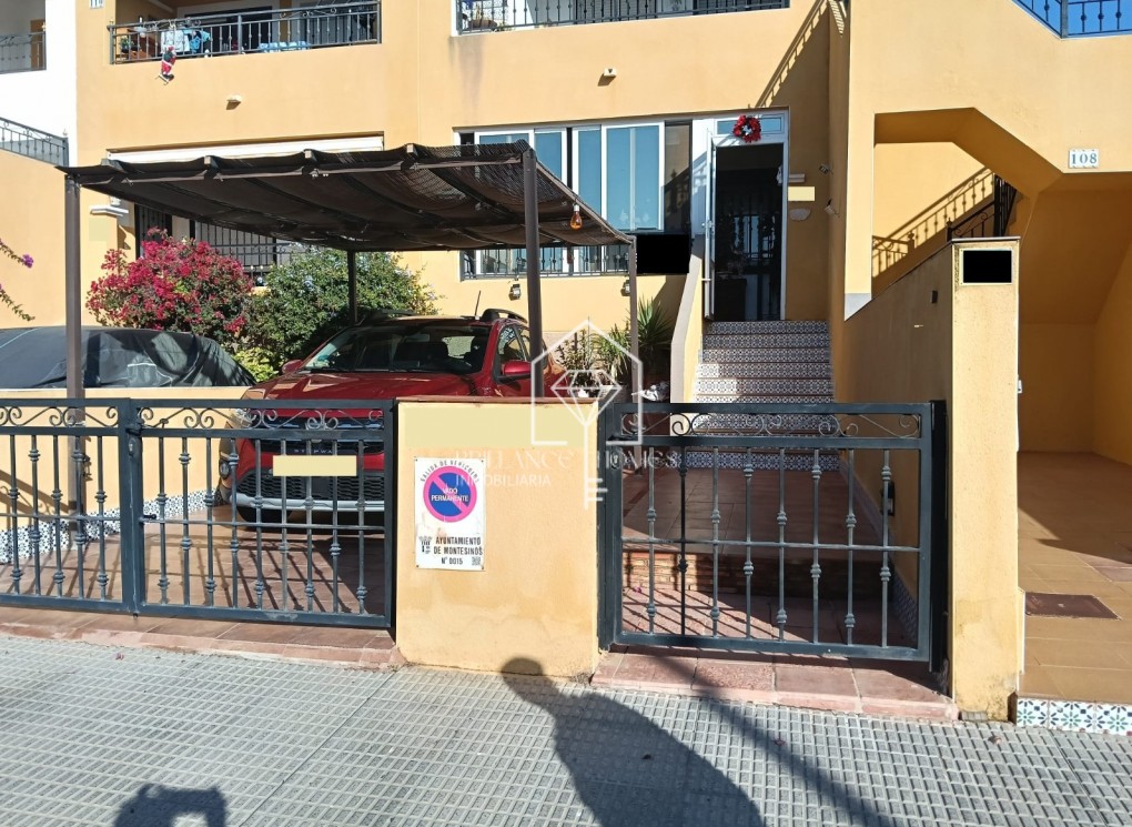 Segunda mano - Apartment flat - Los Montesinos - La Herrada