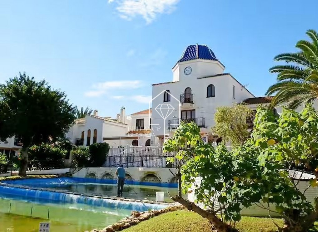 Segunda mano - Bungalow - Los Arenales del Sol - Arenales