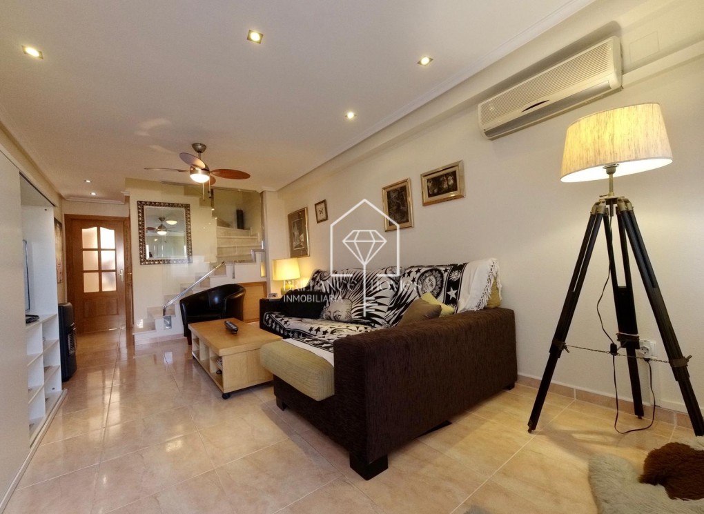 Segunda mano - Bungalow - Los Arenales del Sol - Arenales