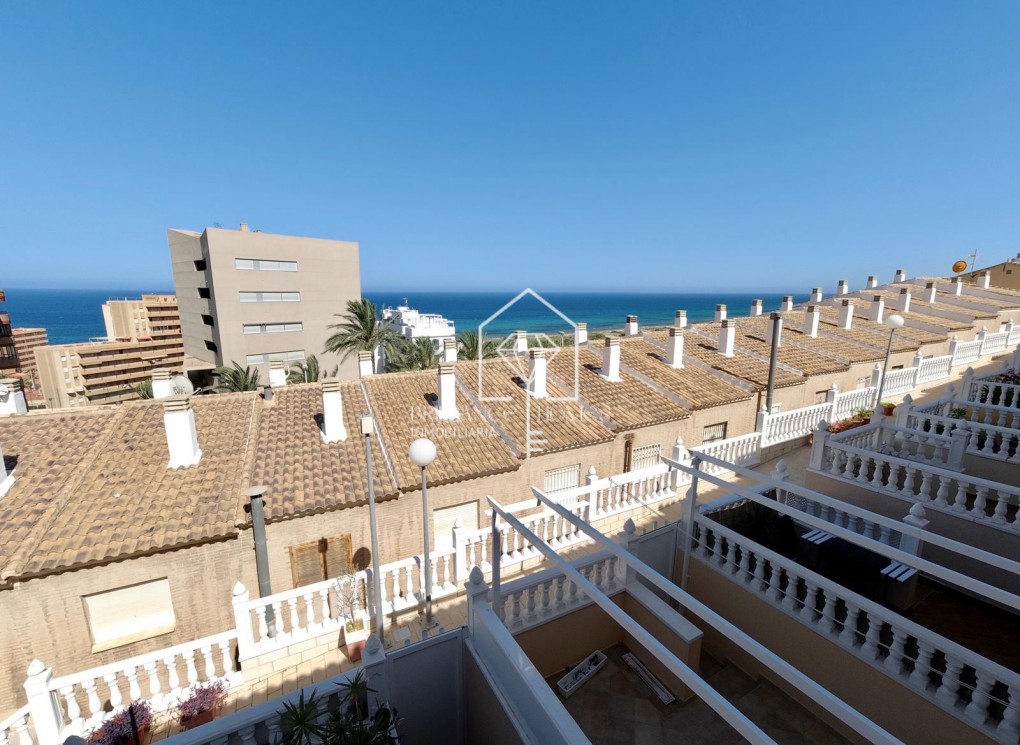 Segunda mano - Bungalow - Los Arenales del Sol - Arenales