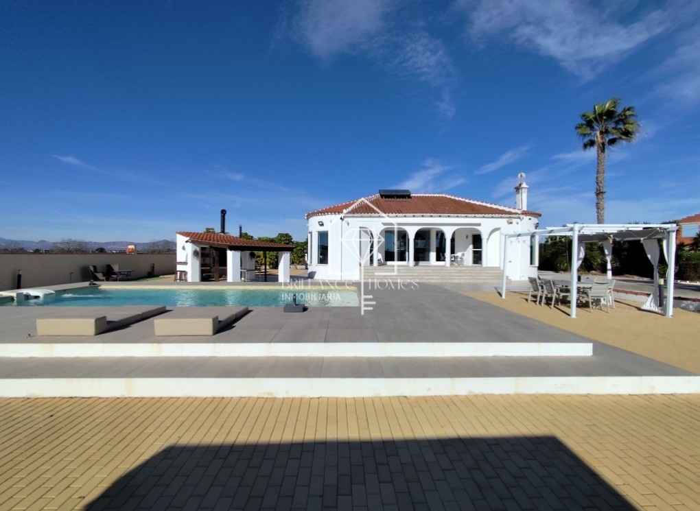 Segunda mano - Villa - El Mudamiento