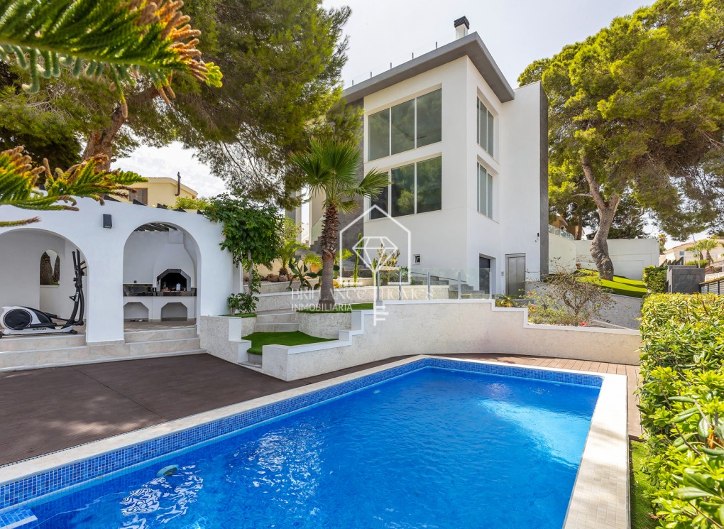 Segunda mano - Villa - Torrevieja - Los Balcones