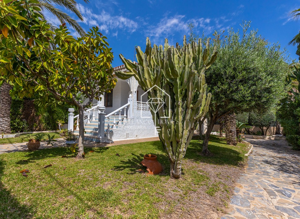 Segunda mano - Villa - Torrevieja - Rocio del Mar