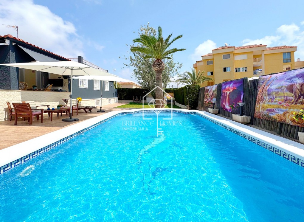 Segunda mano - Villa - Torrevieja - Rocio del Mar
