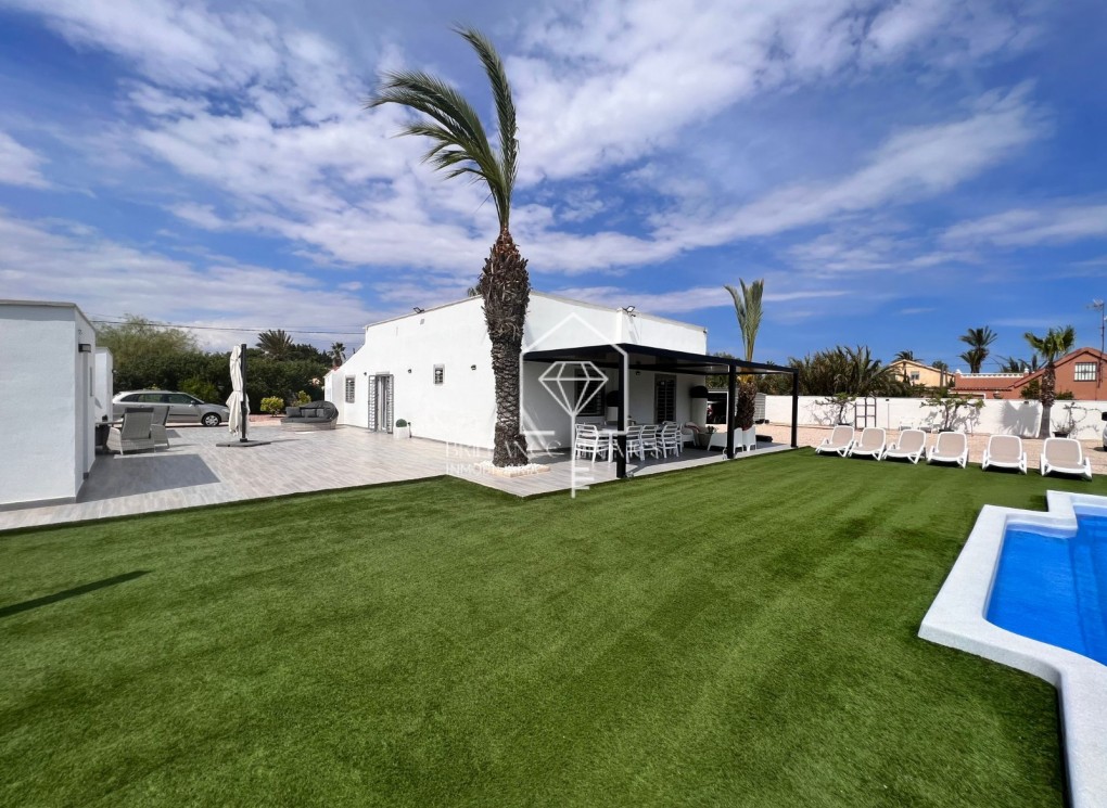 Sprzedaż - 5. Finca / Country Property - Elche Pedanías - La Marina