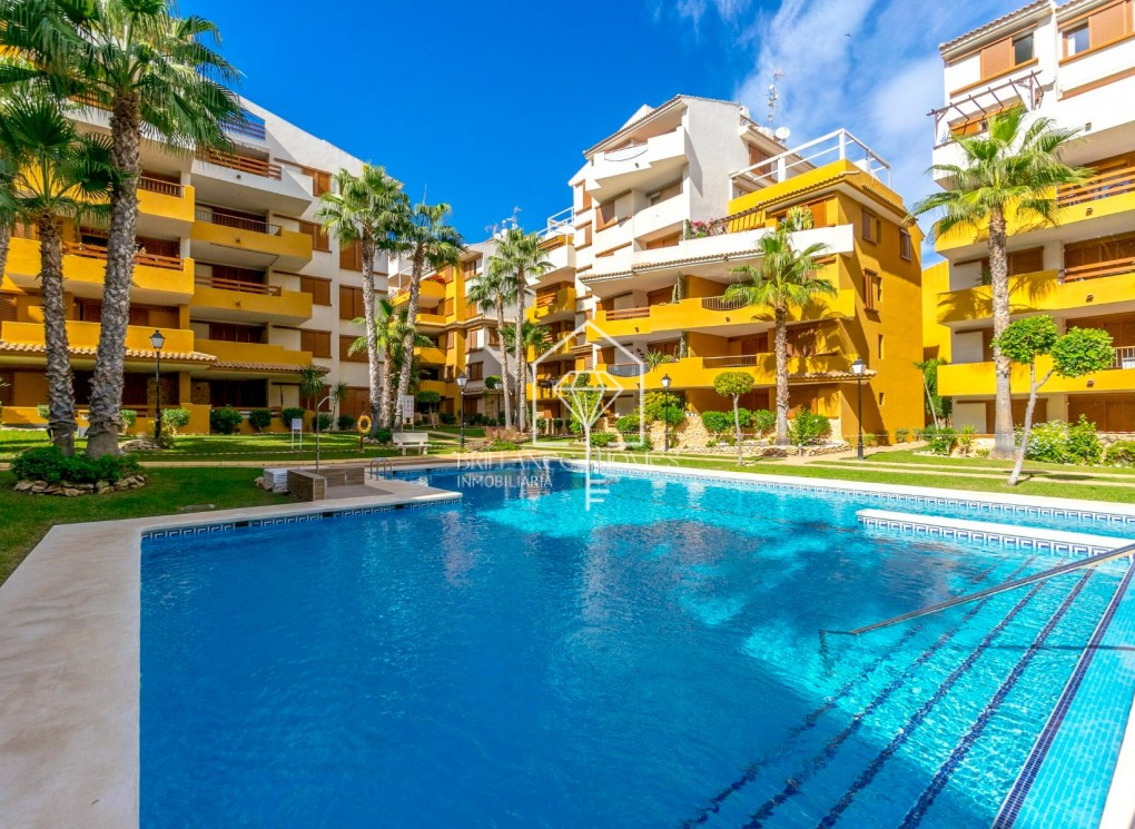 Sprzedaż - Apartament - Orihuela Costa - Punta Prima