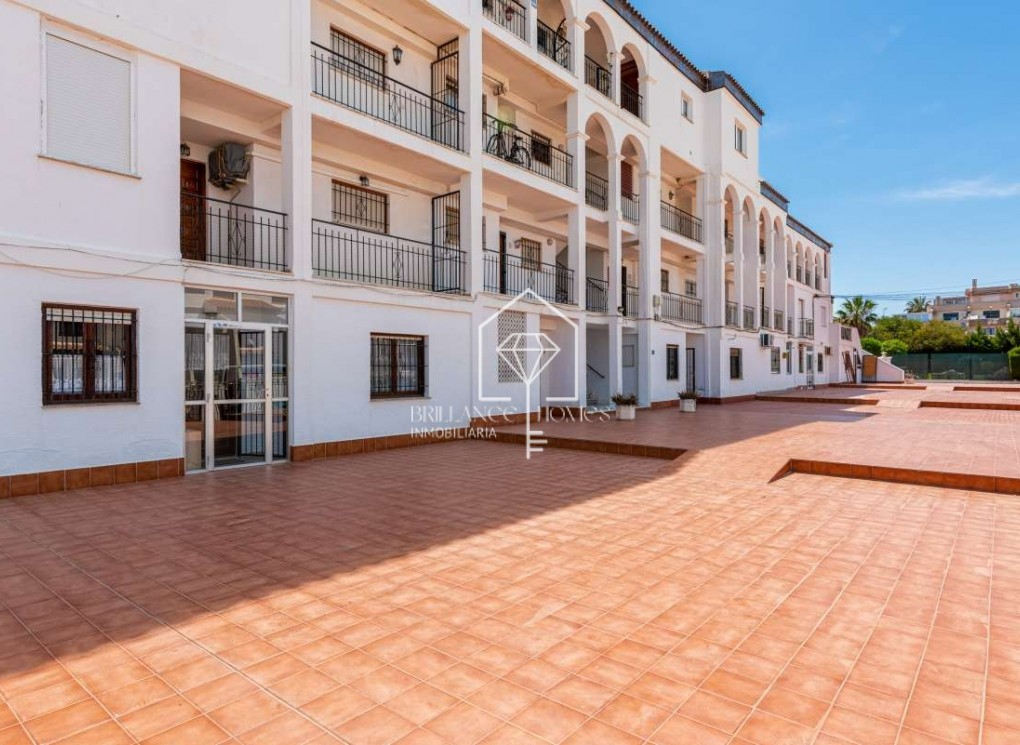 Sprzedaż - Apartment/mieszkanie - Orihuela Costa - Punta Prima