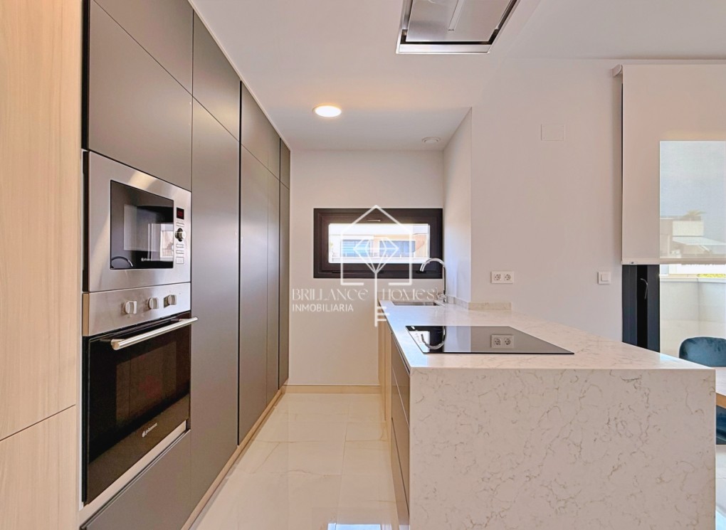 Sprzedaż - Apartment/mieszkanie - Orihuela - Orihuela Costa