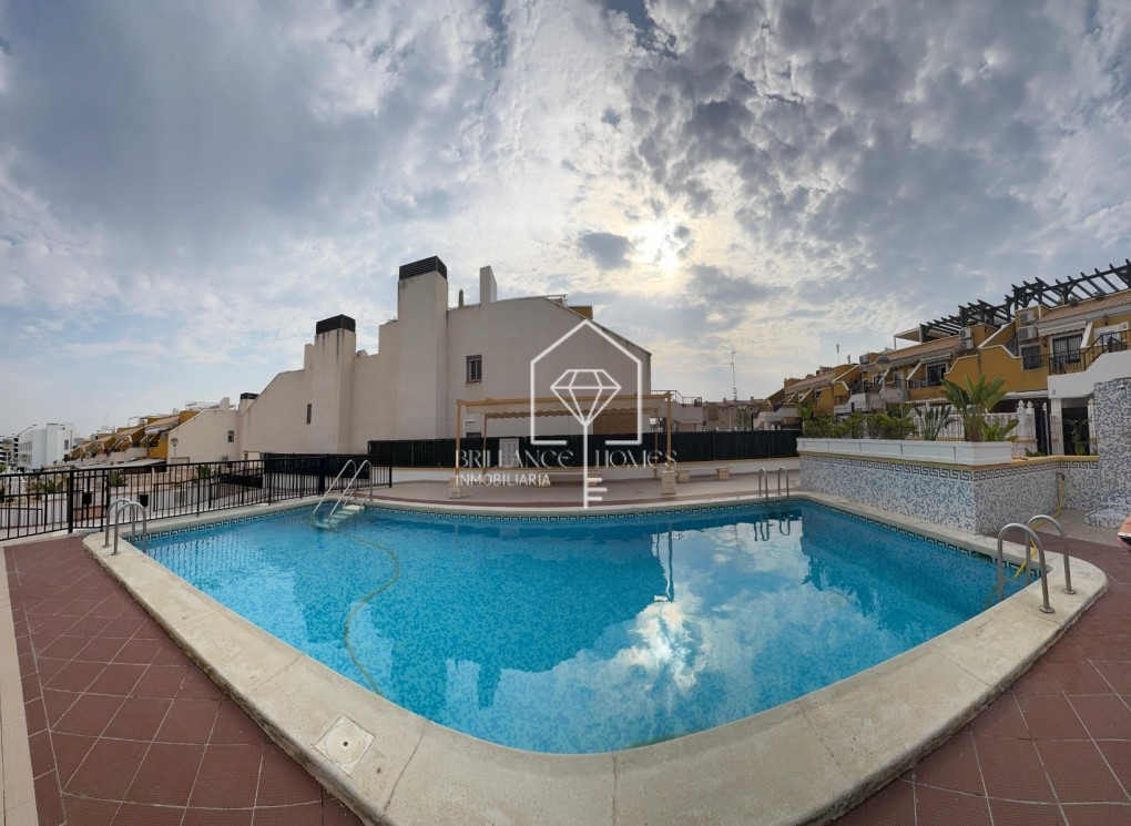Sprzedaż - Bungalows Planta Baja - Los Arenales del Sol - Arenales