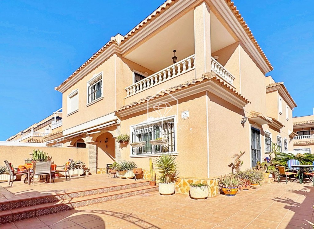 Sprzedaż - Townhouse - Orihuela Costa - Villamartín