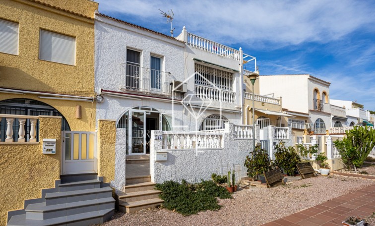 Terraced house / Townhouse - Sprzedaż - Torrevieja - La Siesta