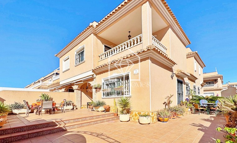Townhouse - Sprzedaż - Orihuela Costa - Villamartín