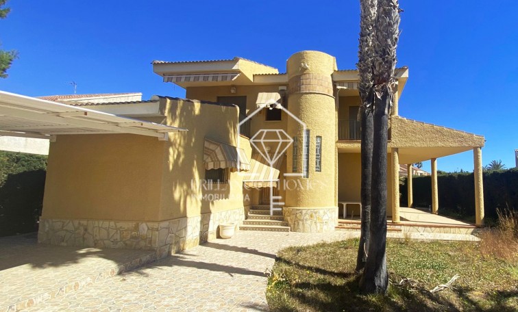 Villa - Resale - Alicante - Campoamor