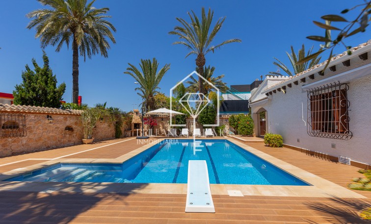 Villa - Revente - Orihuela - Orihuela Costa