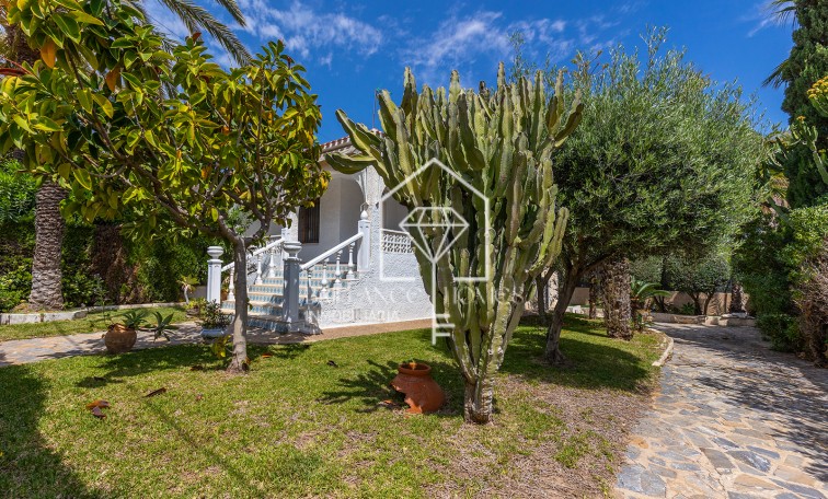 Villa - Revente - Torrevieja - Rocio del Mar