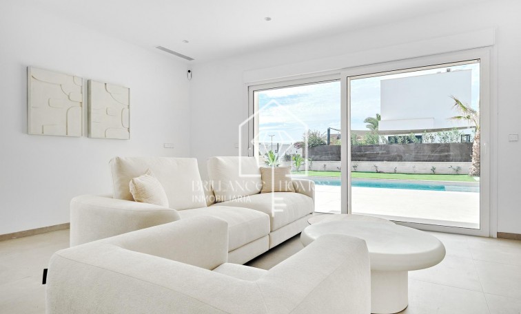 Obra nueva - Detached chalet - Los Montesinos - 03187