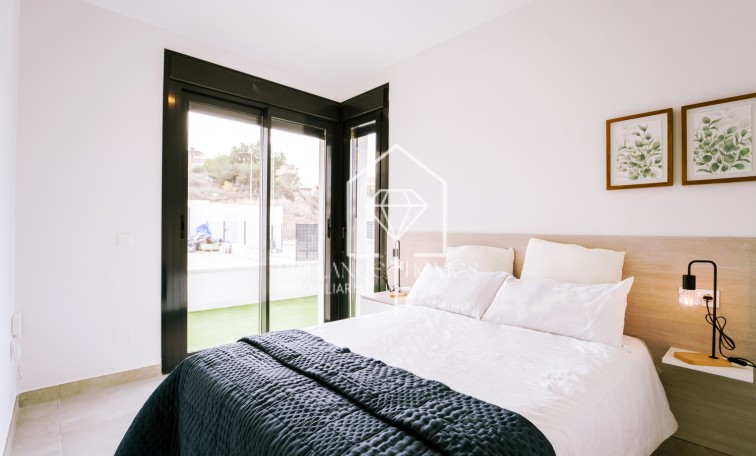 Obra nueva - Ground floors - Orihuela - 03189