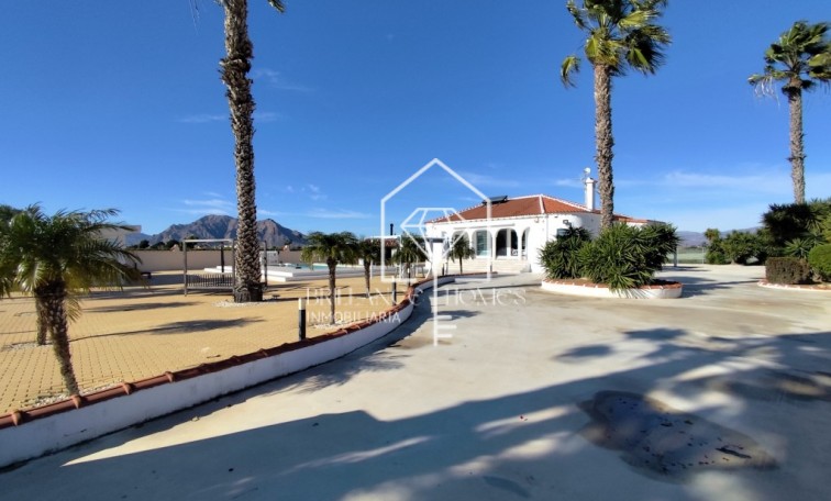 Segunda mano - Villa - El Mudamiento