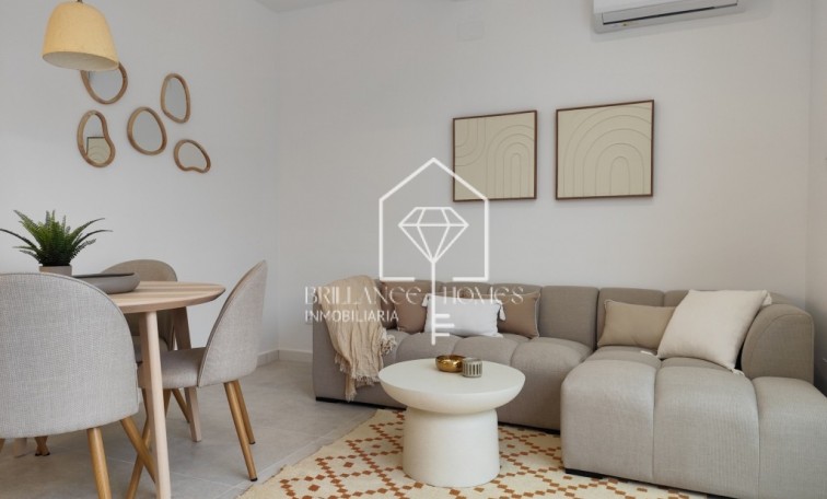 Resale - Townhouse - La Siesta