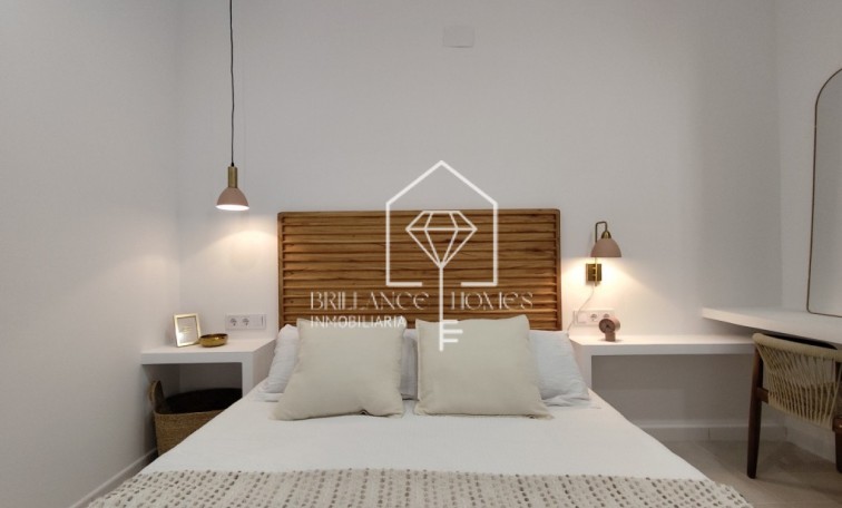 Resale - Townhouse - La Siesta