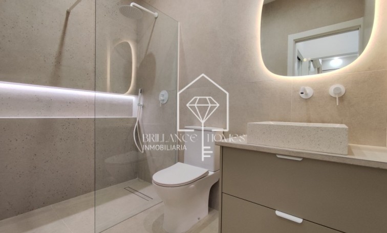 Resale - Townhouse - La Siesta