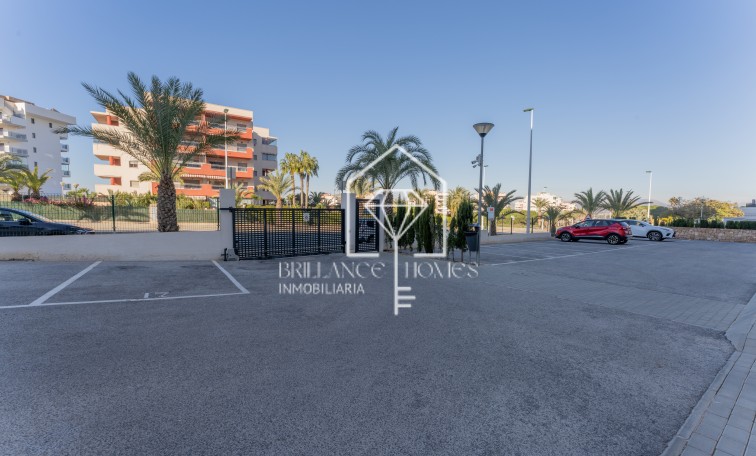 Resale - Wohnung - Los Arenales del Sol - Arenales
