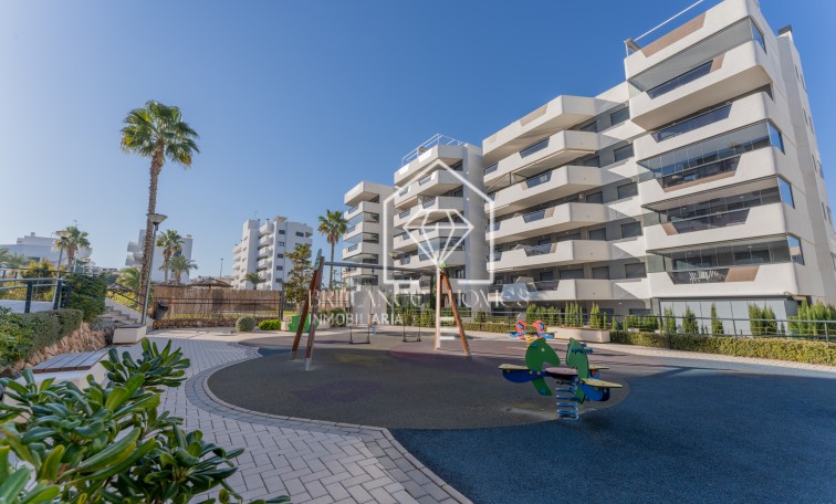 Resale - Wohnung - Los Arenales del Sol - Arenales