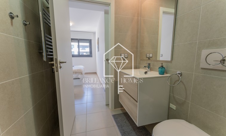 Resale - Wohnung - Los Arenales del Sol - Arenales