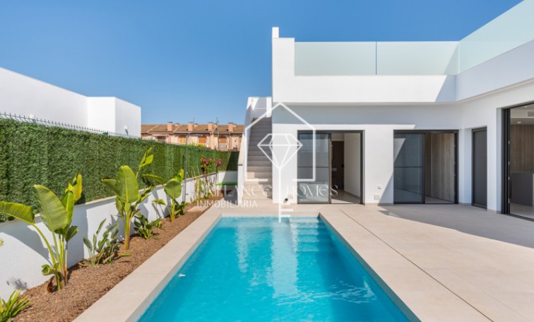 Nowa konstrukcja - Detached chalet - Los Alcázares  - 30710