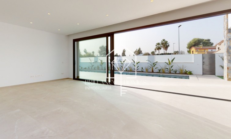 Nowa konstrukcja - Detached chalet - Los Alcázares  - 30710