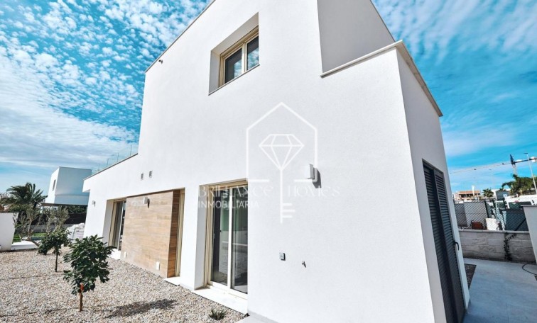 Nouvelle construction - Detached chalet - Los Montesinos - 03187