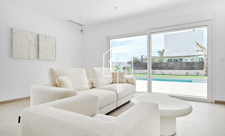 Nouvelle construction - Detached chalet - Los Montesinos - 03187