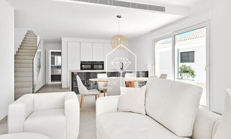 Nouvelle construction - Detached chalet - Los Montesinos - 03187