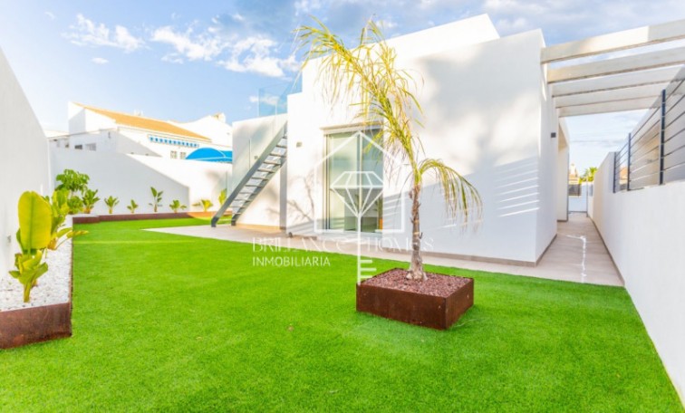 Nouvelle construction - Villas - Torrevieja - 03186