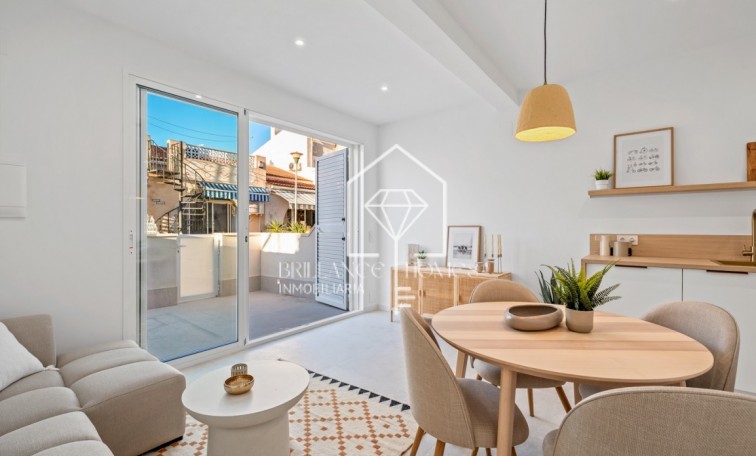 Resale - Townhouse - La Siesta