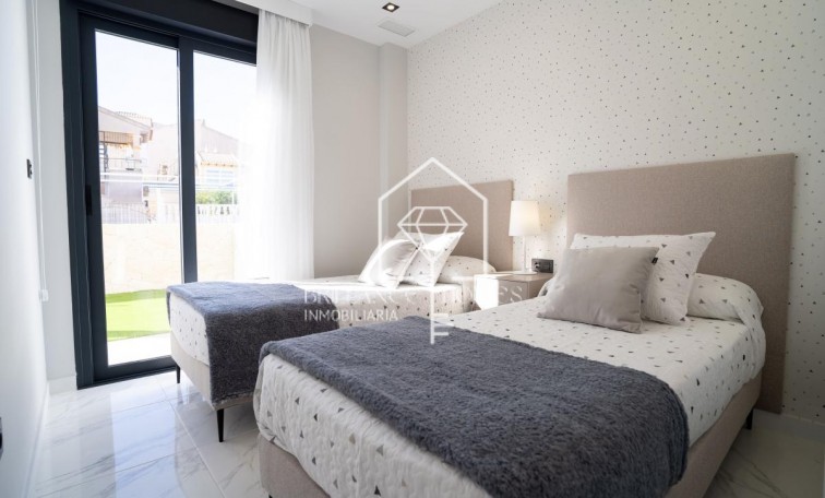 Obra nueva - Bungalows - Pilar de la Horadada