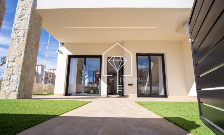 Obra nueva - Bungalows - Pilar de la Horadada