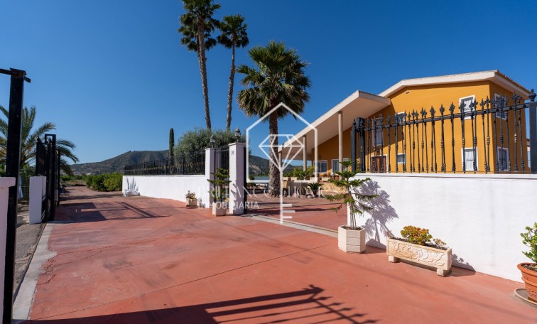 Segunda mano - Finca / Country Property - Orihuela